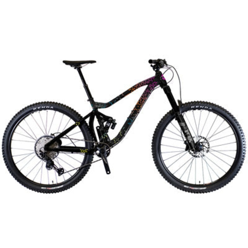 7500 L Black 2024  7500  Mountain