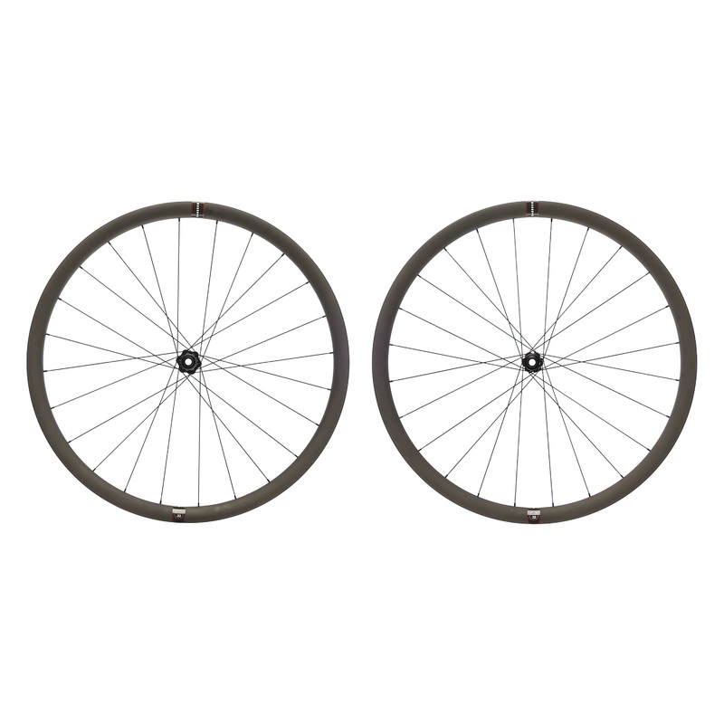 Reserve 32 Carbon Tubeless 700c Wheelset