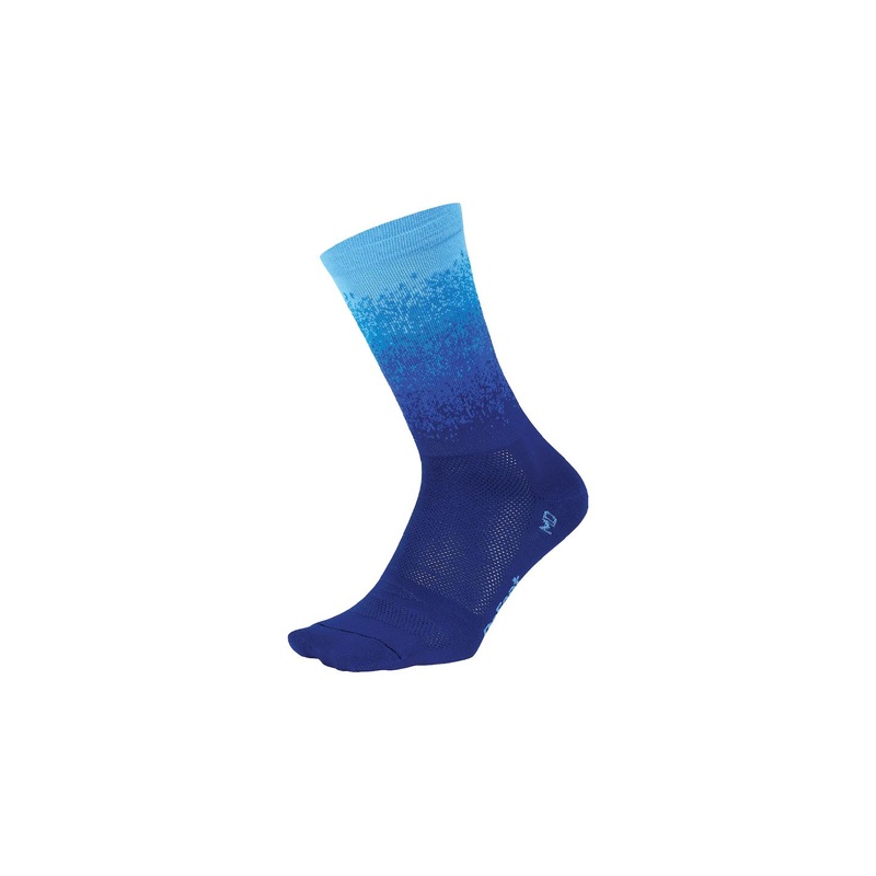 DeFeet Aireator 6″ Ombre Socks 7-9 Blue