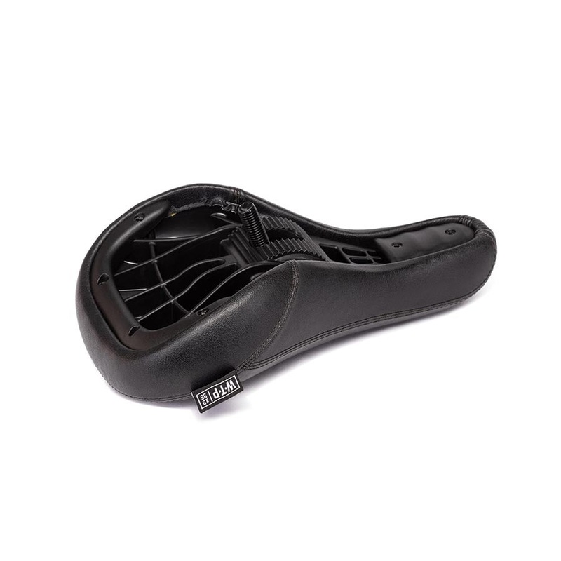 We The People Team Pivotal Saddle Black Leather 349g